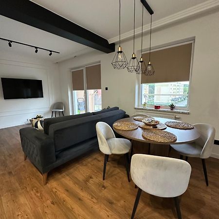 Katerina - Mona Luxury Apartments Лемборк Экстерьер фото